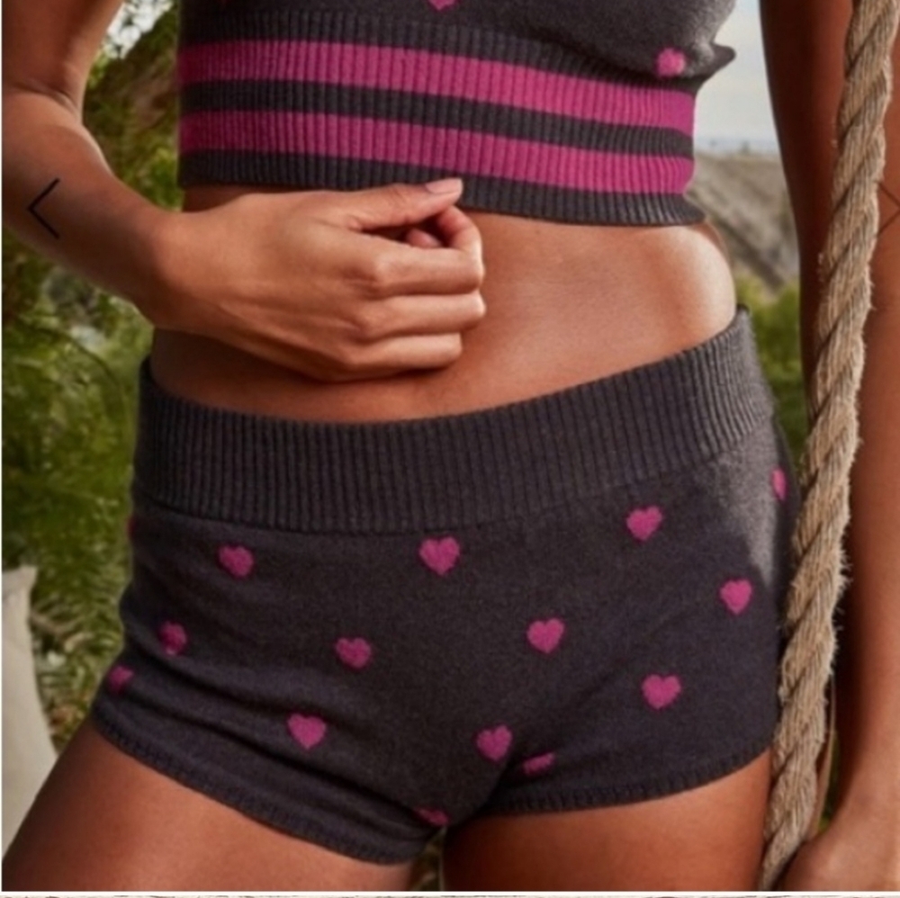 New Spiritual Gangster HOME Sleep Sweater Knit Shortie Hearts Size Medium - Picture 16 of 16